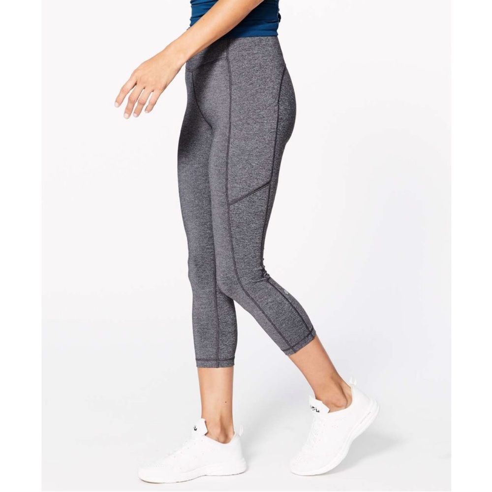 Lululemon • speed up crop 21" heathered black sz 6